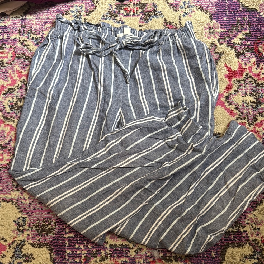 Beachlunchlounge Gray and White Striped High-Waisted Trousers